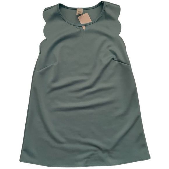 NWT Women's Scalloped Sleeveless Blouse Top Keyhole Neck‎ Turquoise Small - Picture 1 of 3